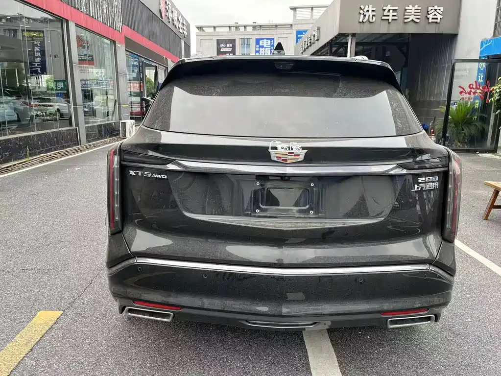 Cadillac XT5 2025 — фото 16