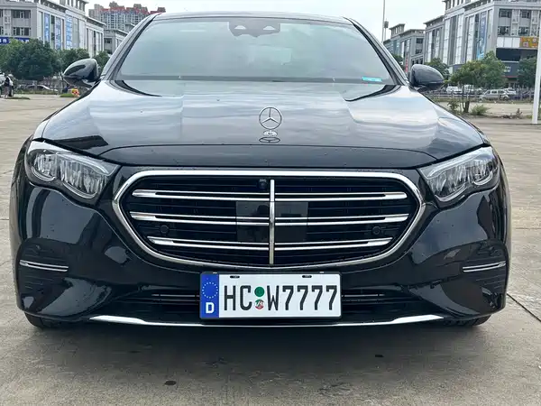 Mercedes-Benz E-Class 2024