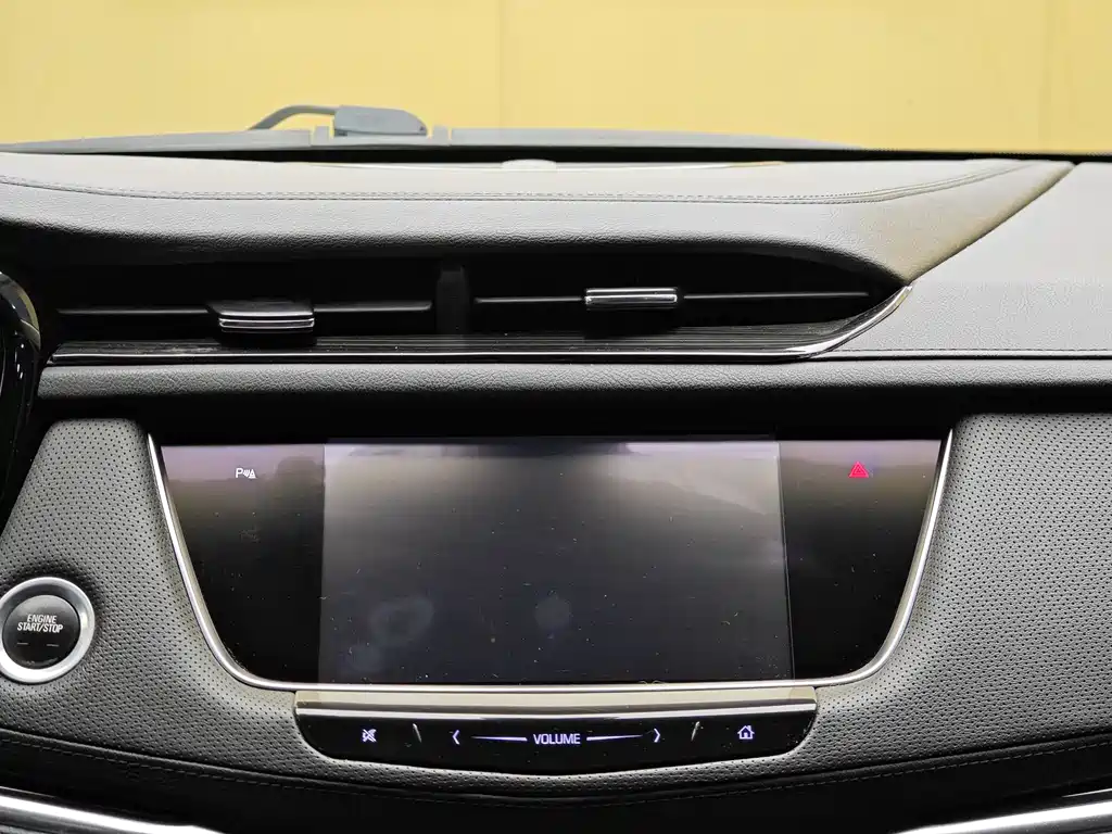 Cadillac XT5 2018 — фото 17