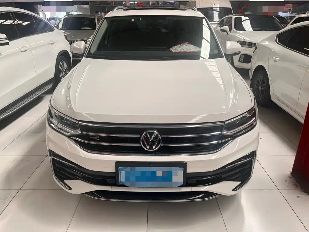 Volkswagen Tiguan L 2022 — фото 2