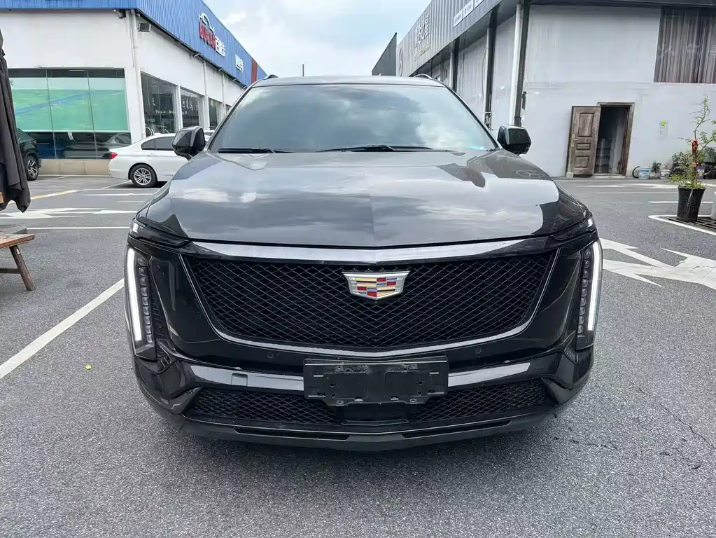 Cadillac XT5 2025 — фото 2