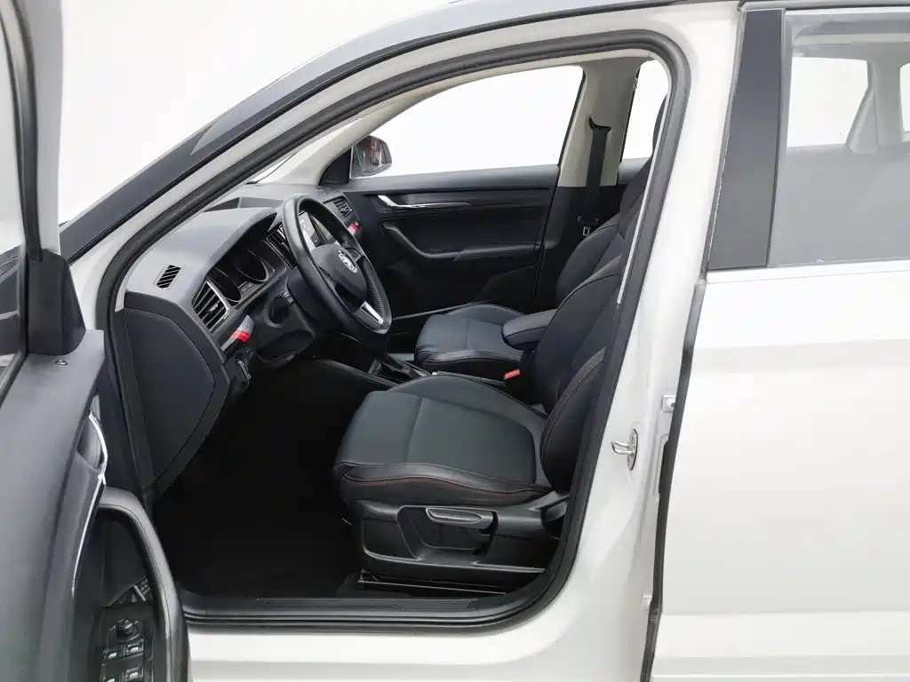 Skoda Kamiq 2023 — фото 10