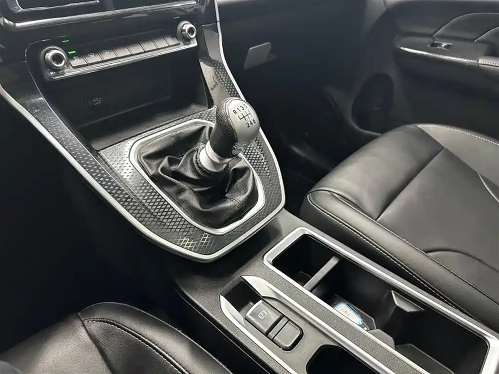 Haval M6 2022 — фото 17