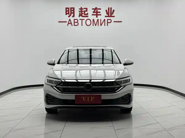 Volkswagen Sagitar 2022