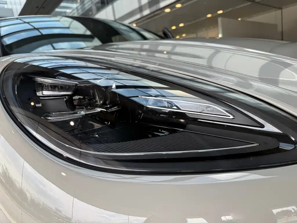 Porsche Macan 2023 — фото 16