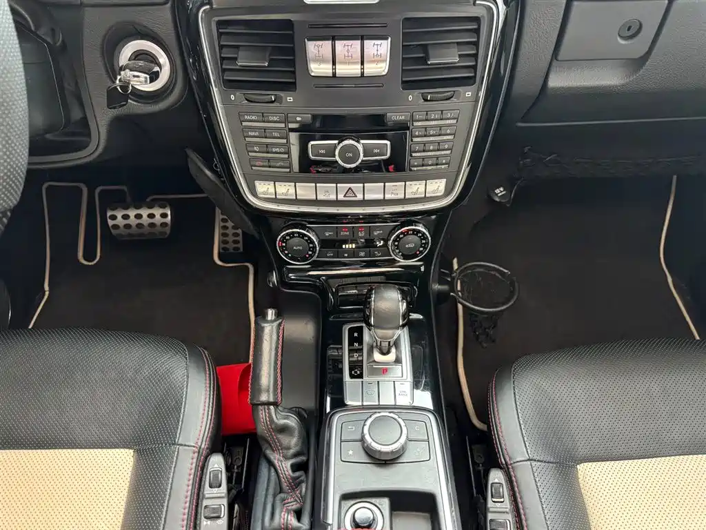 Mercedes-Benz G-Class 2015 — фото 18