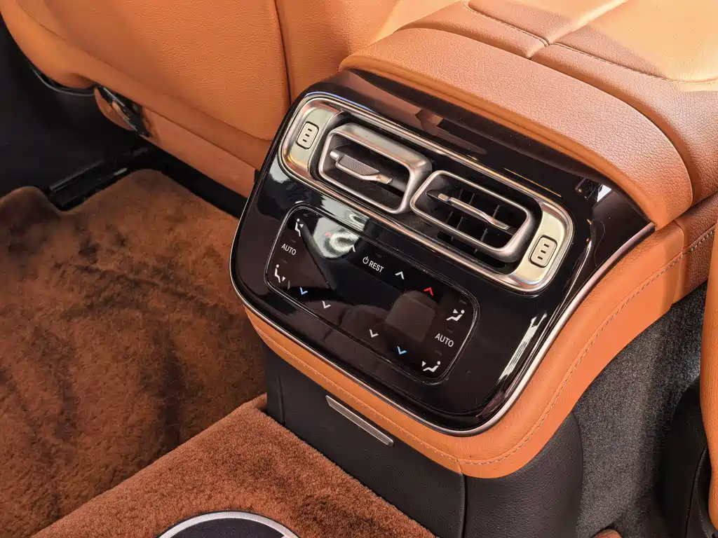Mercedes-Benz S-Class 2023 — фото 23