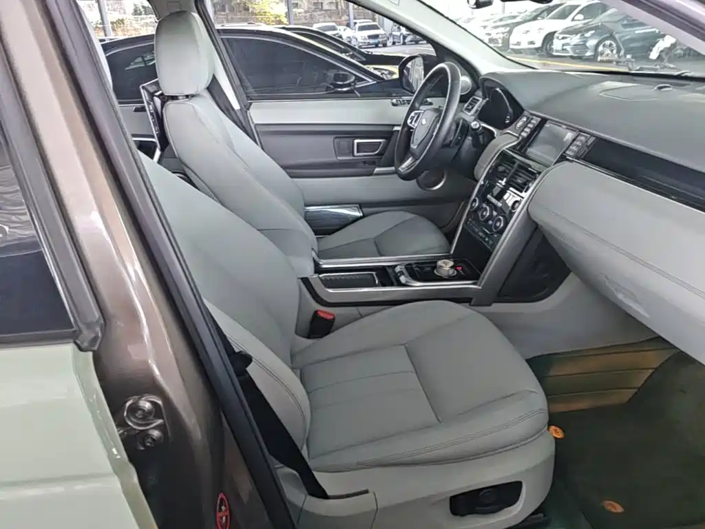 Land Rover Discovery Sport 2017 — фото 25