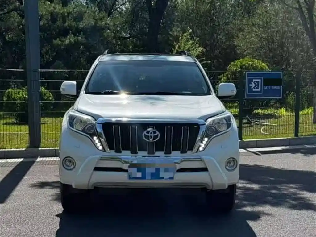Toyota Prado 2015 — фото 5