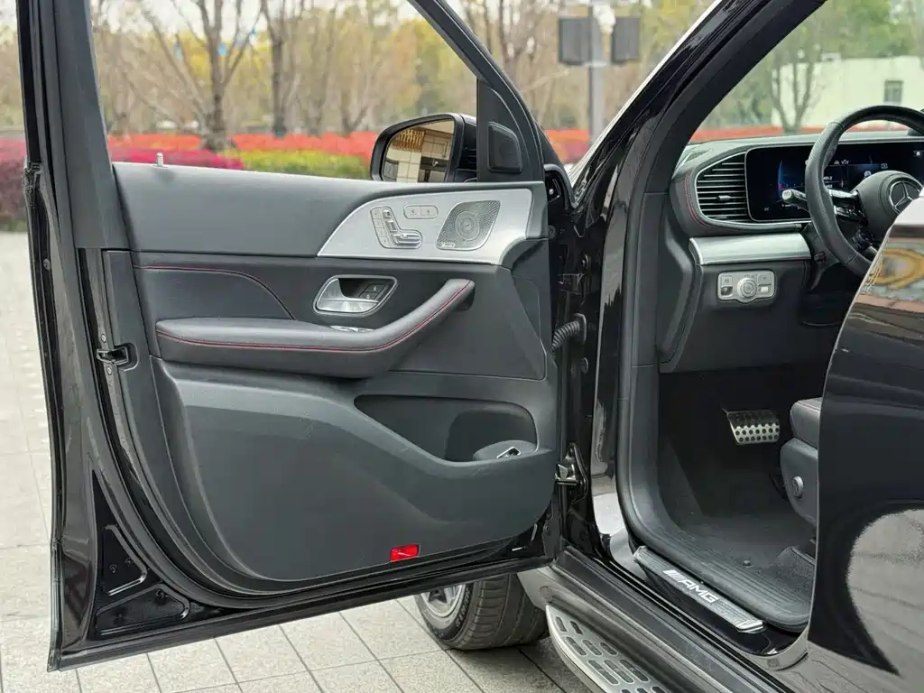 Mercedes-Benz GLE AMG 2025 — фото 16