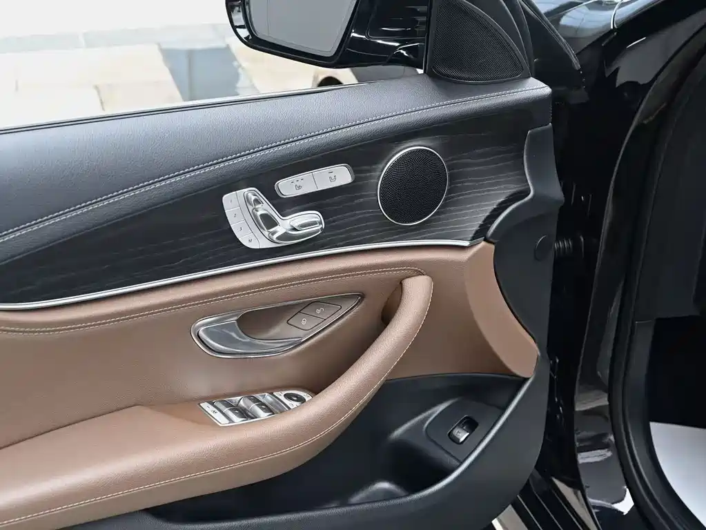 Mercedes-Benz E-Class 2020 — фото 10