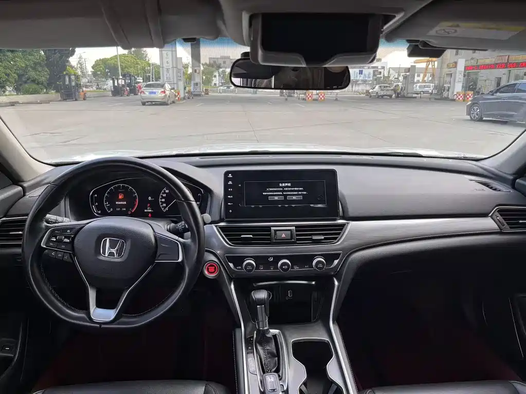 Honda Accord 2022 — фото 12