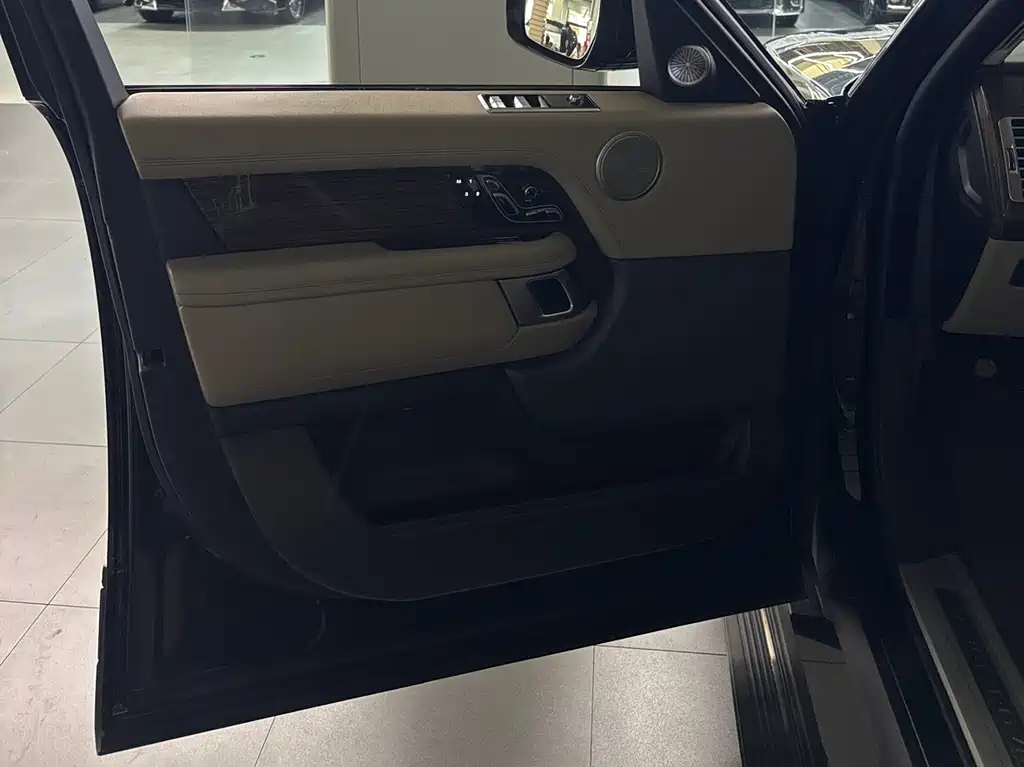 Land Rover Range Rover 2019 — фото 13