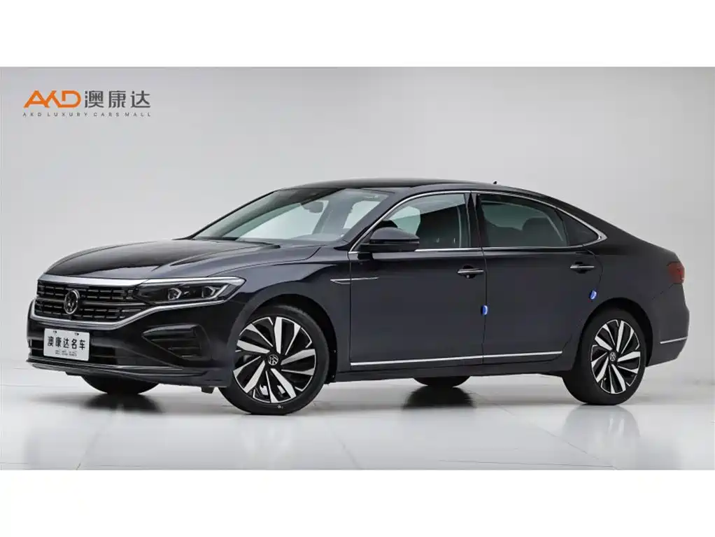 Volkswagen Passat 2023 — фото 1