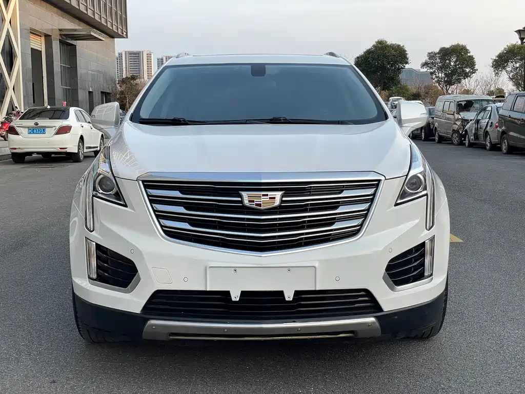 Cadillac XT5 2018 — фото 2