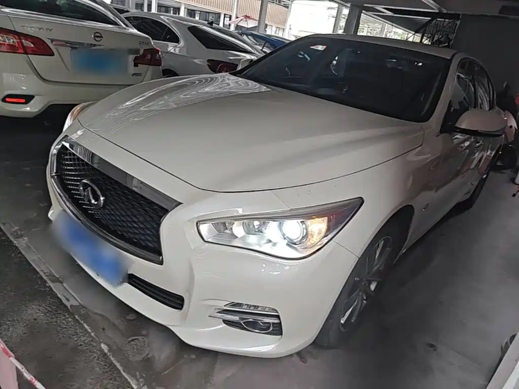 Infiniti Q50L 2016 — фото 1