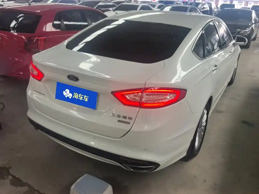 Ford Mondeo 2015 — фото 3