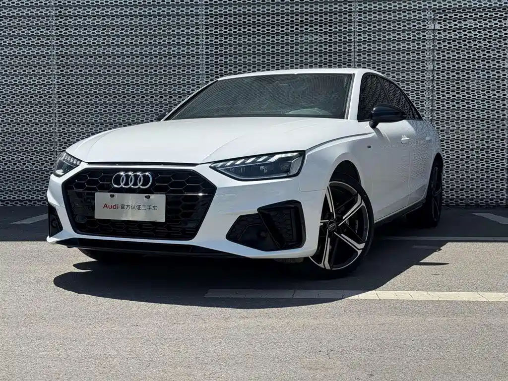 Audi A4L 2024 — фото 1