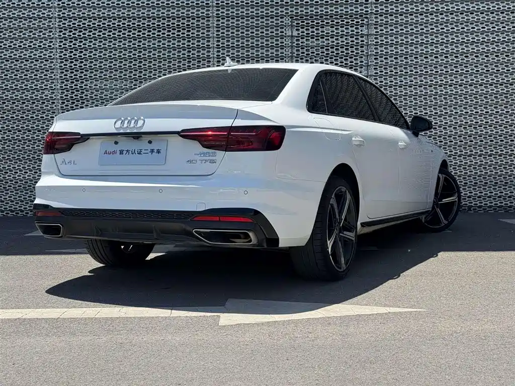 Audi A4L 2024 — фото 3