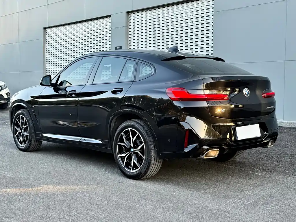 BMW X4 2022 — фото 15