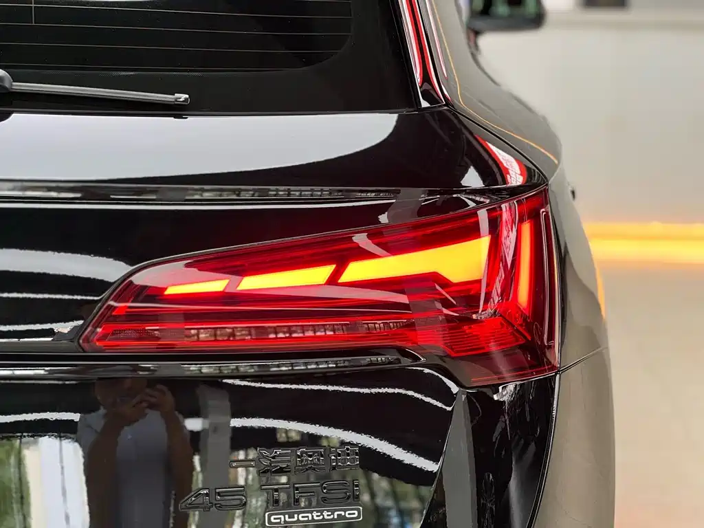 Audi Q5L 2024 — фото 18