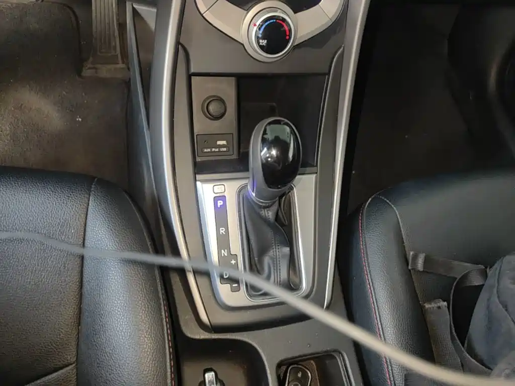Hyundai Elantra Langdong 2018 — фото 14
