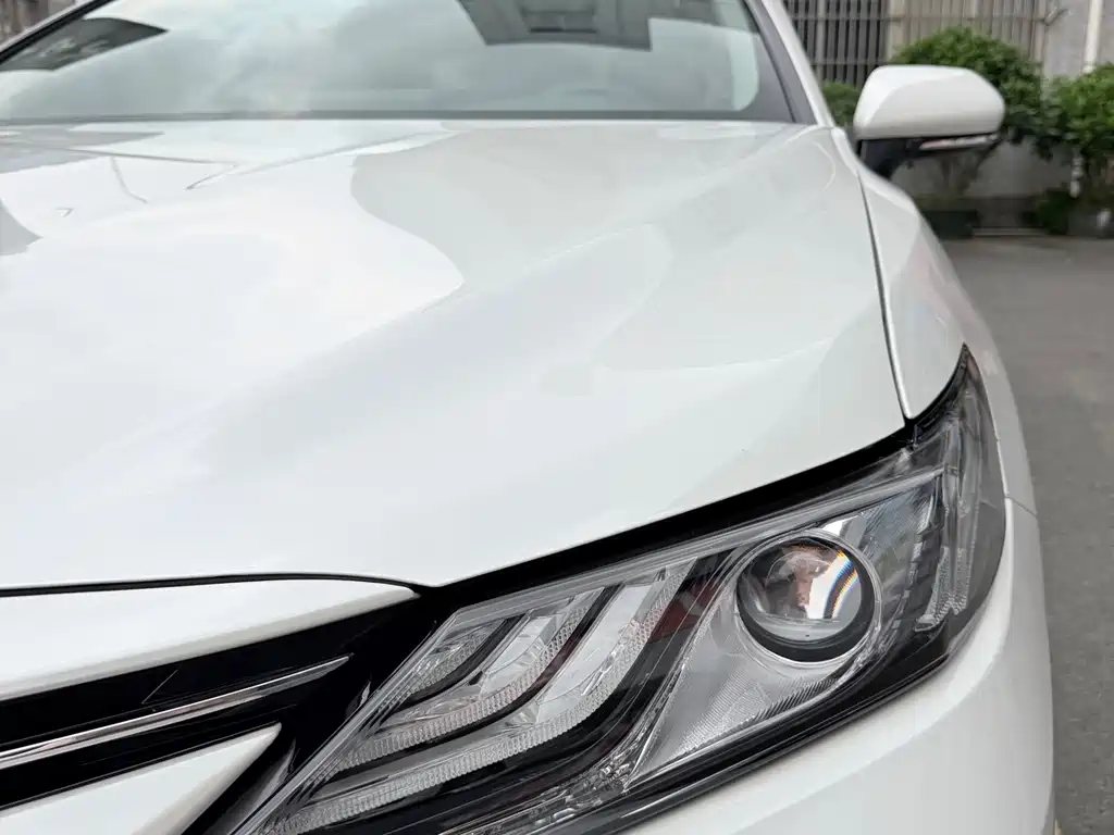 Toyota Camry 2023 — фото 12