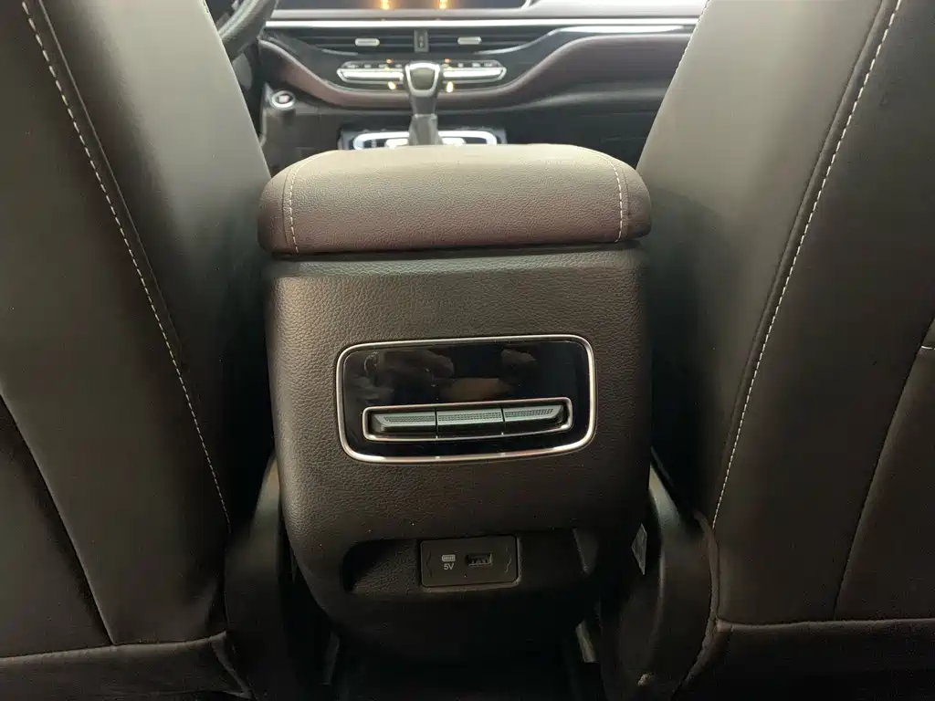 GAC Trumpchi M6 2022 — фото 9