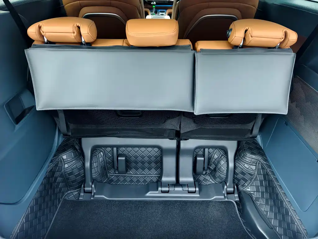 Toyota Granvia — фото 30