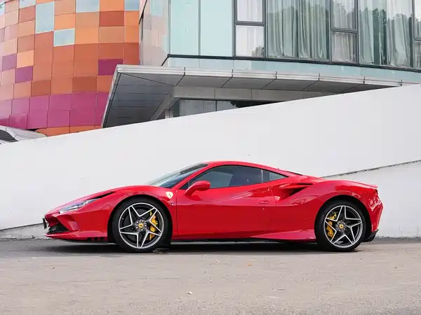 Ferrari F8 2022