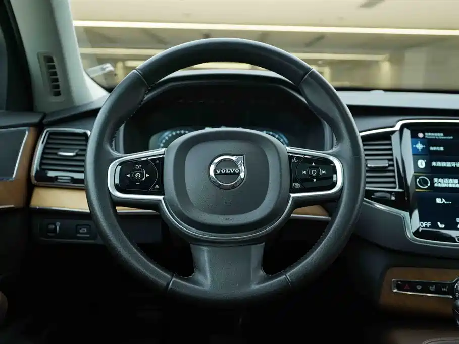 Volvo XC90 2020 — фото 17
