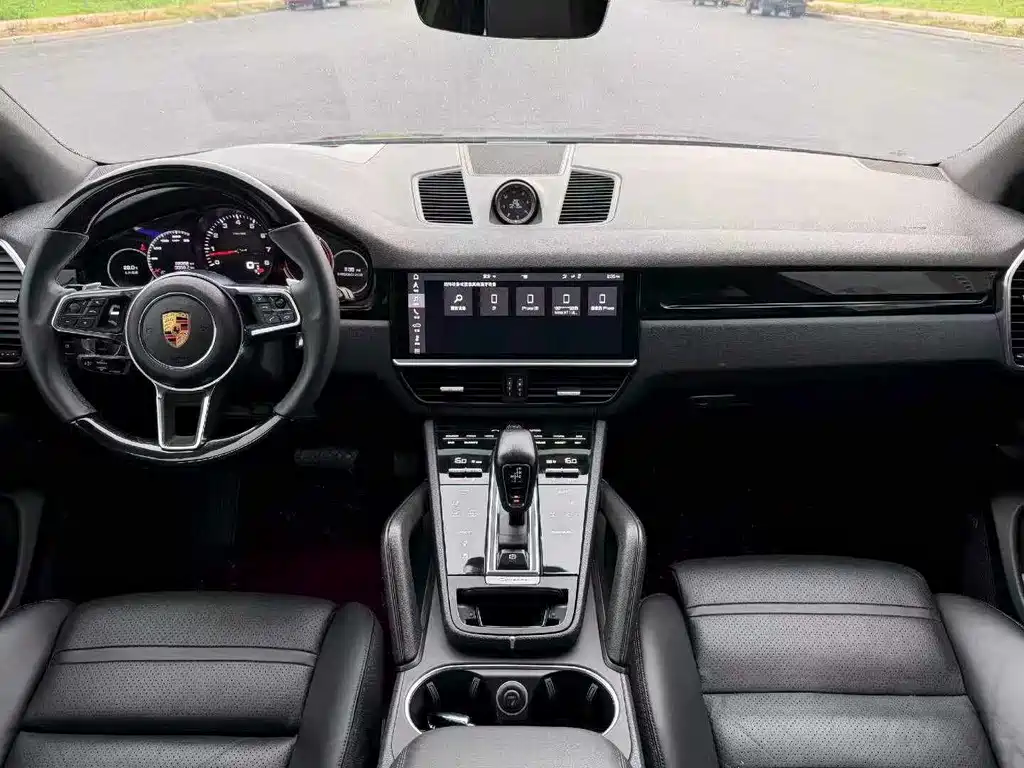 Porsche Cayenne 2019 — фото 6