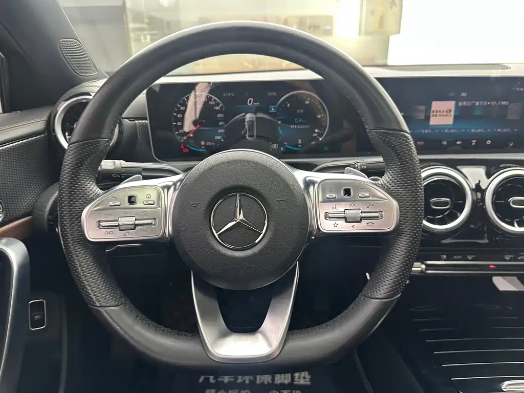 Mercedes-Benz A-Class 2019 — фото 15