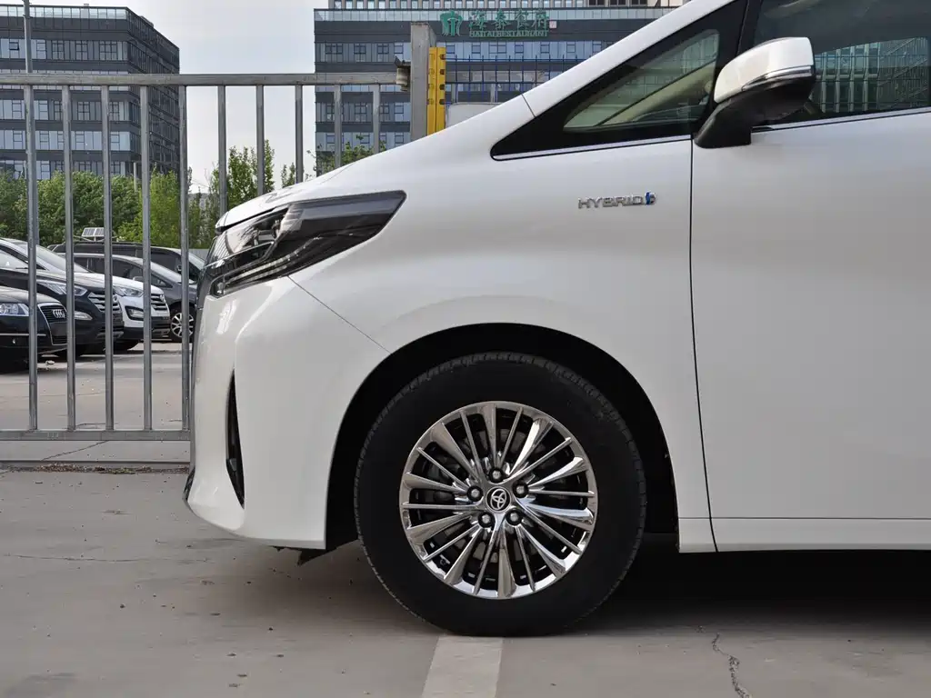 Toyota Alphard 2022 — фото 6