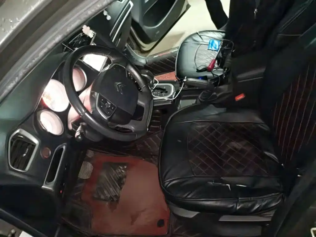 Citroën C4L 2015 — фото 14