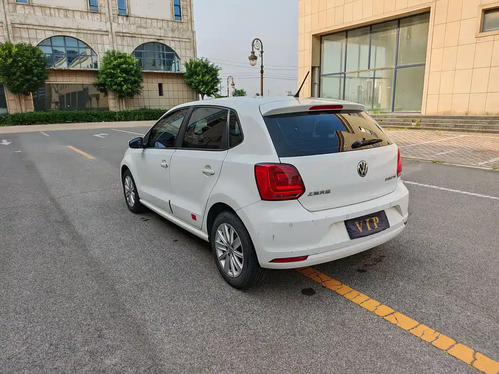 Volkswagen Polo 2015 — фото 15