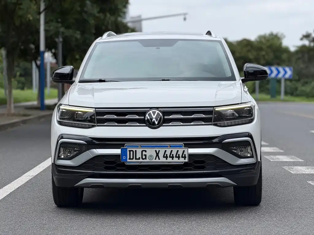 Volkswagen T-Cross 2021 — фото 1
