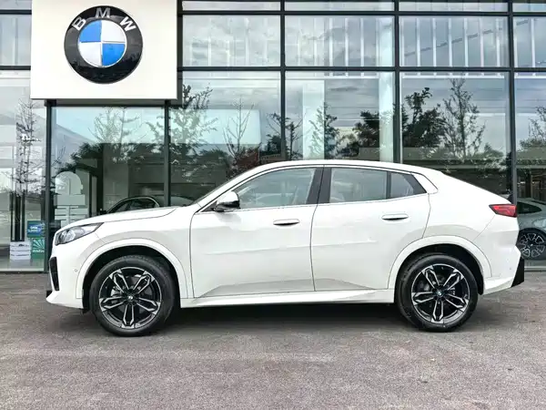 BMW X2 2025
