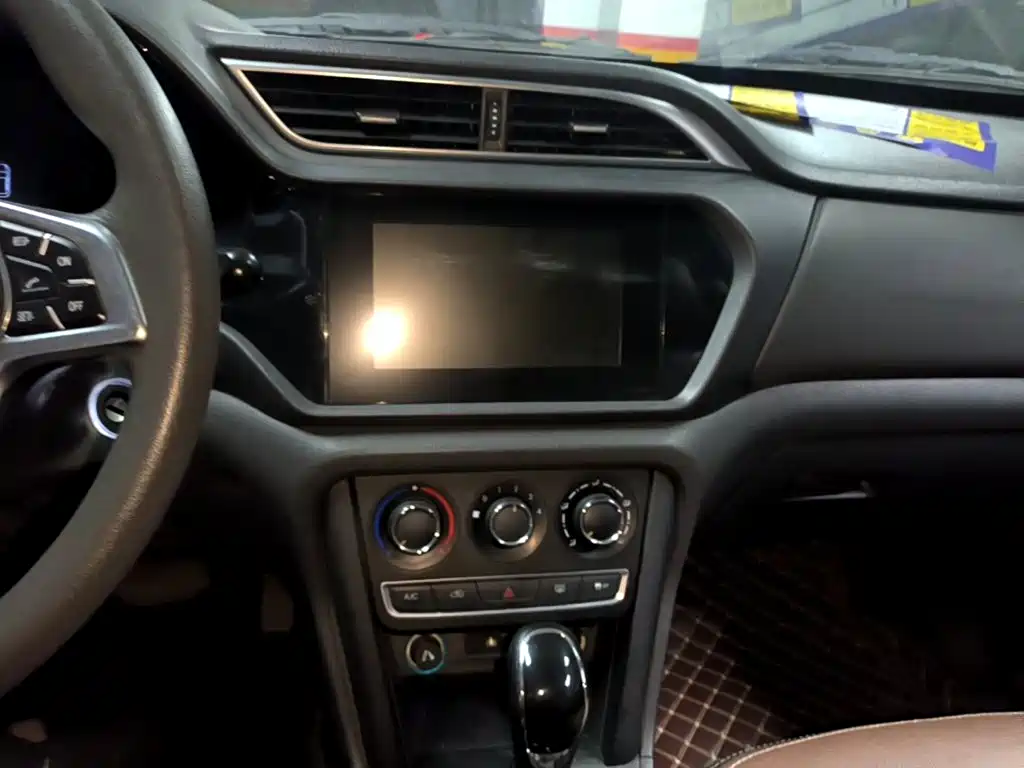 Chery Tiggo 3 2018 — фото 13