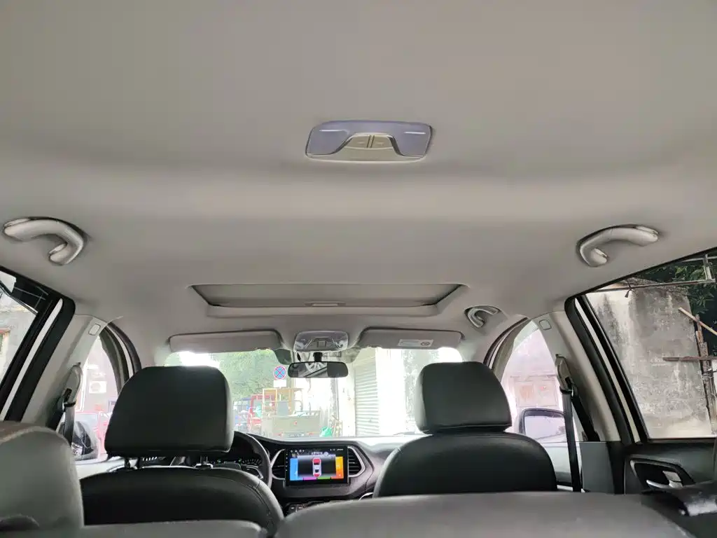 GAC Motor Trumpchi GS4 2015 — фото 12