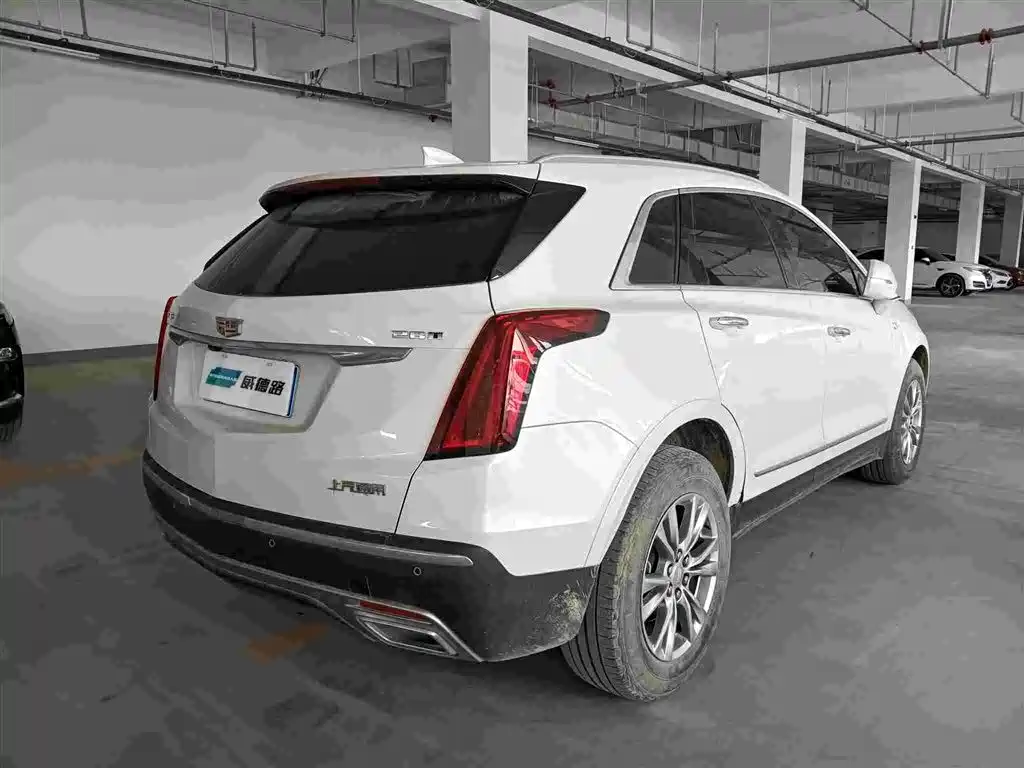 Cadillac XT5 2021 — фото 6