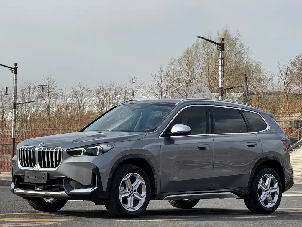BMW X1 2023 — фото 1