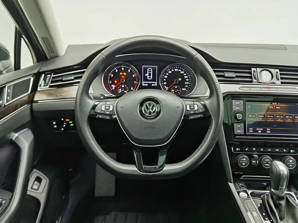Volkswagen Magotan 2019 — фото 11