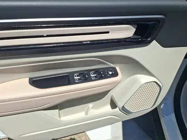 Geely ICON 2022