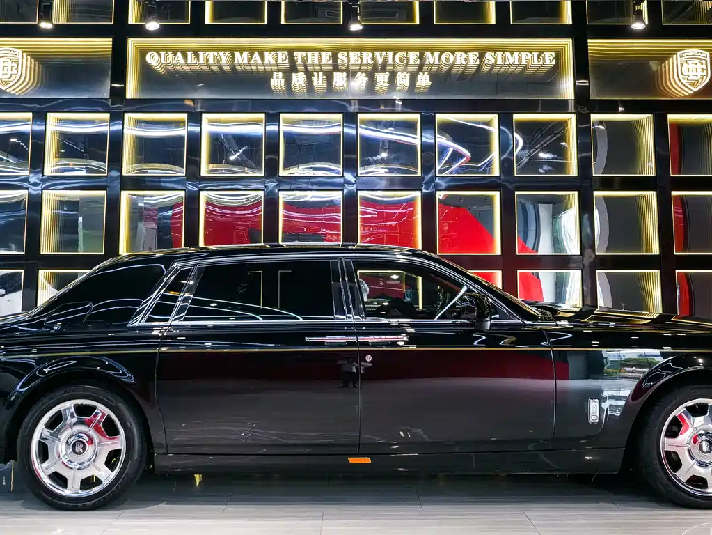 Rolls-Royce Phantom 2014 — фото 7