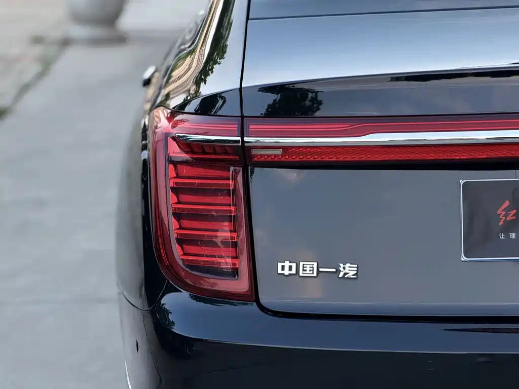 Hongqi H9 2022 — фото 17