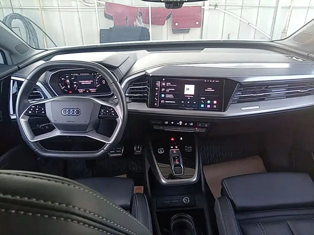 Audi Q4 E-Tron 2024 — фото 10