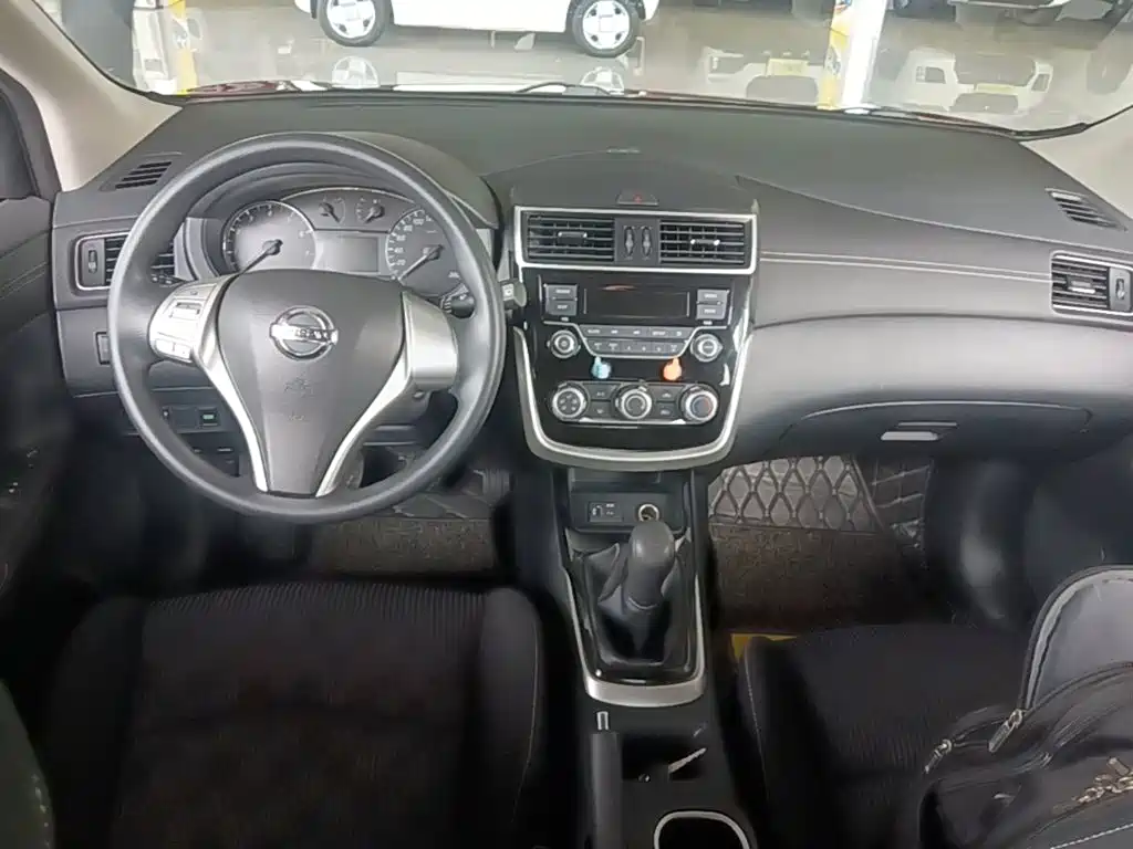 Nissan Tiida 2020 — фото 10