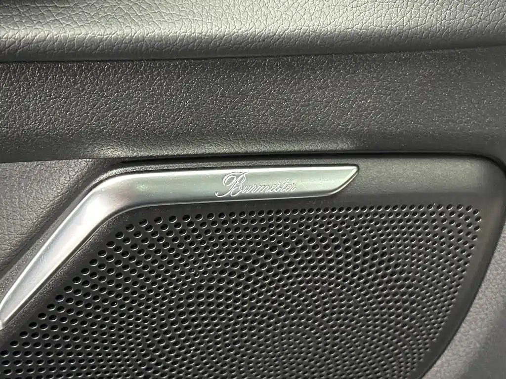 Mercedes-Benz V-Class 2020 — фото 13