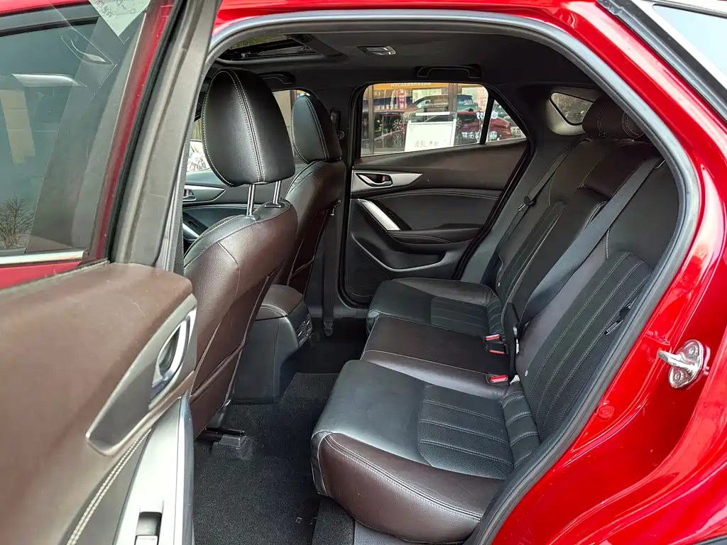 Mazda CX-4 2016 — фото 17